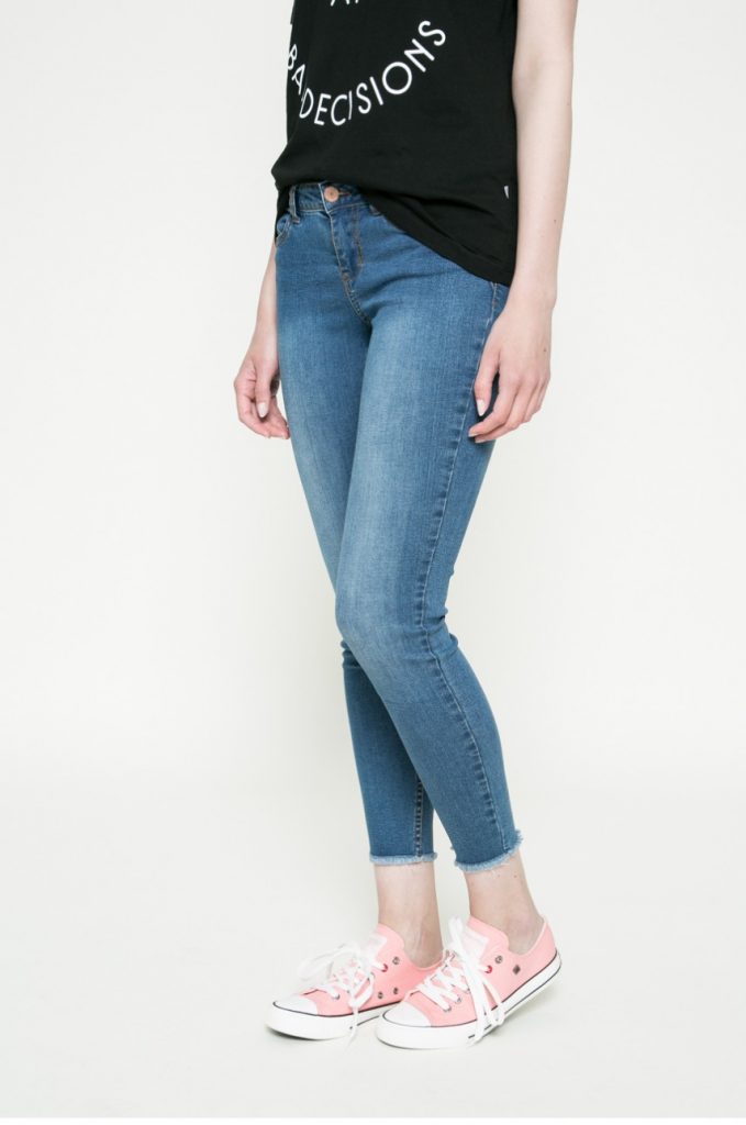 Jeansi skinny albastri super slim cu talia joasa Noisy May