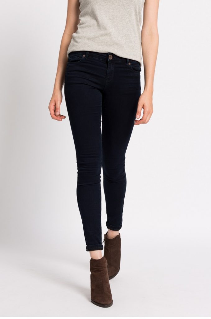 Blugi Review cu fason skinny cu talia normala