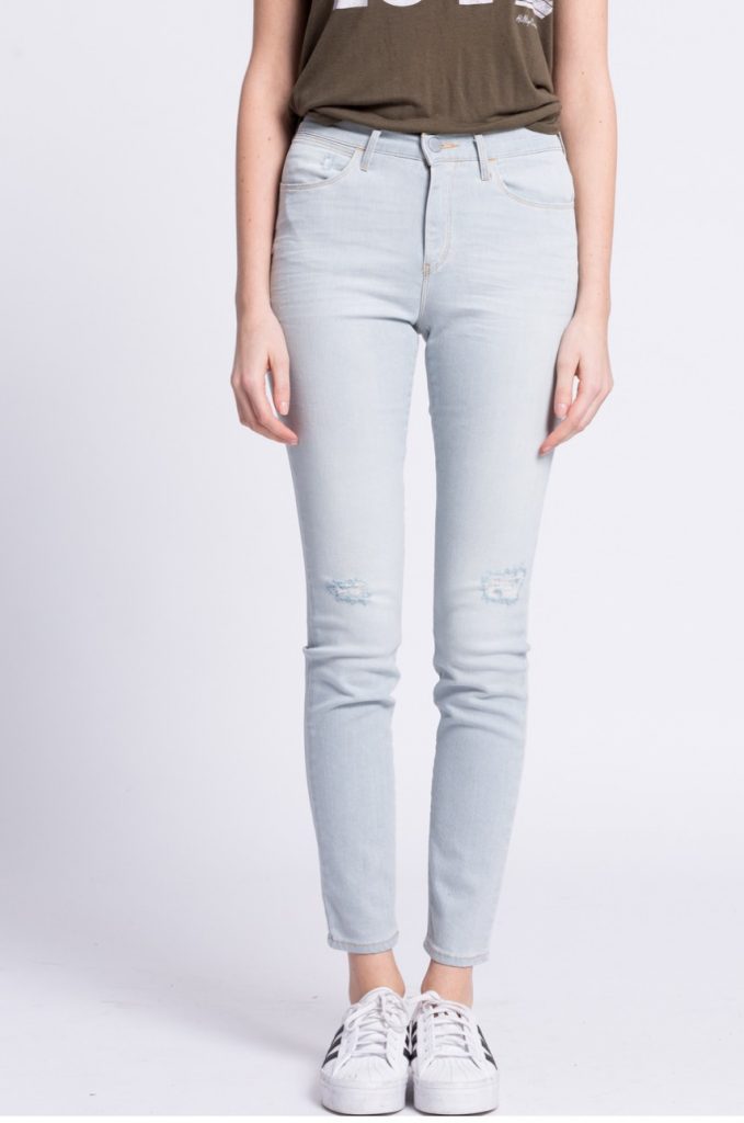 Jeansi skinny dama albastru deschis din colectia Wrangler