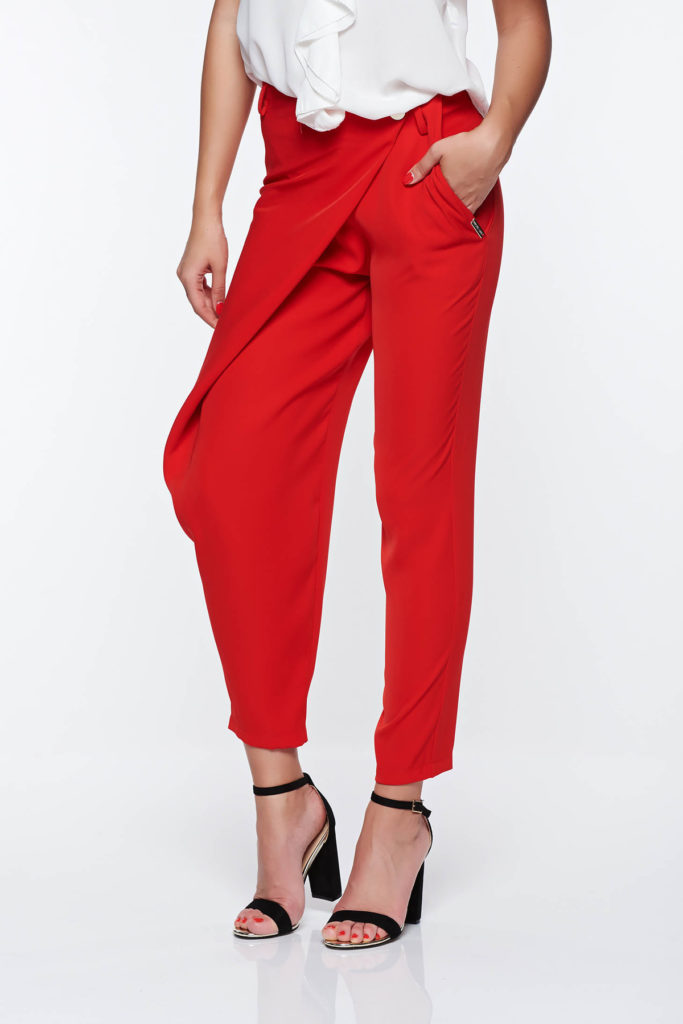 Pantaloni rosii universali cu un design remarcabil realizati din material deosebit de fin si calitativ PrettyGirl